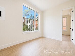 Rogers Avenue, Unit 2D in Brooklyn, NY - Foto de edificio - Building Photo