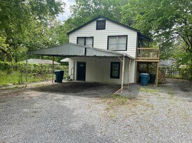 4613 W 23rd St in Little Rock, AR - Building Photo