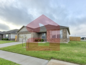1865 Jack Rabbit Ln in El Reno, OK - Building Photo - Building Photo