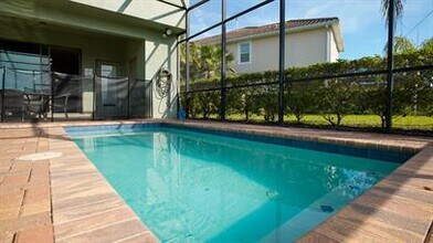 4667 Terrasonesta Dr in Davenport, FL - Building Photo - Building Photo