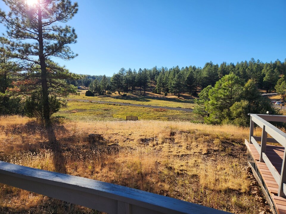 1850 S River Valley Rd in Flagstaff, AZ - Foto de edificio