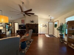 66 Wentworth Dr in Bella Vista, AR - Building Photo - Building Photo
