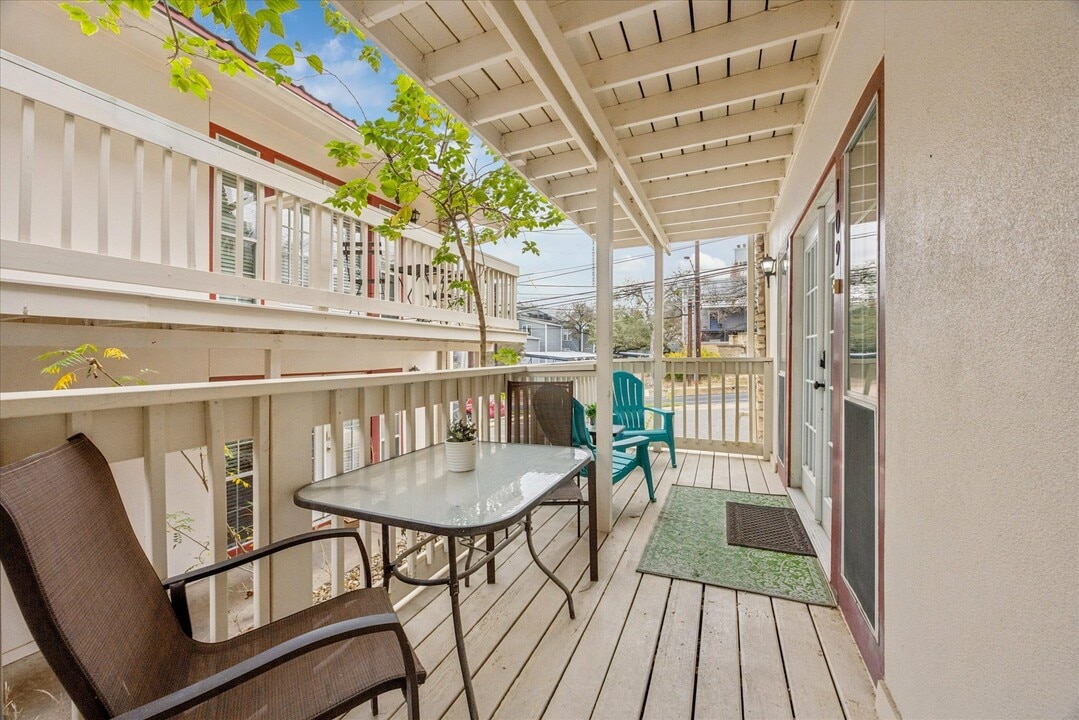 1510 W 6th St in Austin, TX - Building Photo