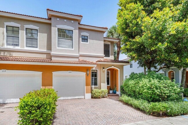 223 W Chrystie Cir in Delray Beach, FL - Building Photo - Building Photo