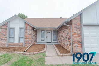 10105 Southridge Dr in Oklahoma City, OK - Building Photo - Building Photo