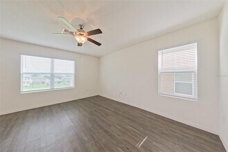 31981 Katelin Cir in Leesburg, FL - Building Photo - Building Photo