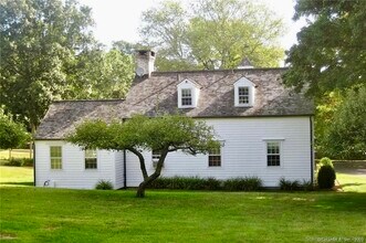 34 Division St in Easton, CT - Building Photo - Building Photo
