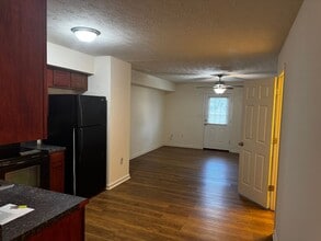 115 Corvette View Ct in Bowling Green, KY - Building Photo - Building Photo