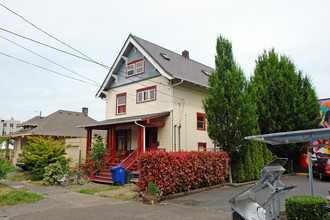 1915 NE Everett Ave in Portland, OR - Building Photo - Building Photo