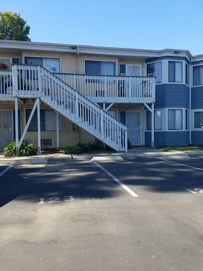 property at 12616 Lakeshore Dr