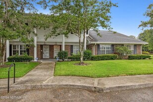 9252 San Jose Blvd in Jacksonville, FL - Building Photo