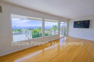 1275 Buena Vista St in Ventura, CA - Building Photo - Building Photo