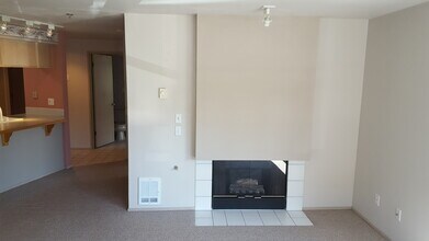 530 Melrose Ave E, Unit 508 in Seattle, WA - Building Photo - Building Photo