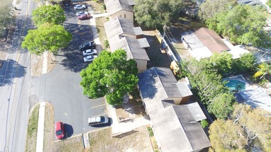 Harbor Bluffs in Largo, FL - Foto de edificio - Building Photo