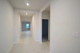 5530 Bonn Way in St. Cloud, FL - Building Photo - Building Photo