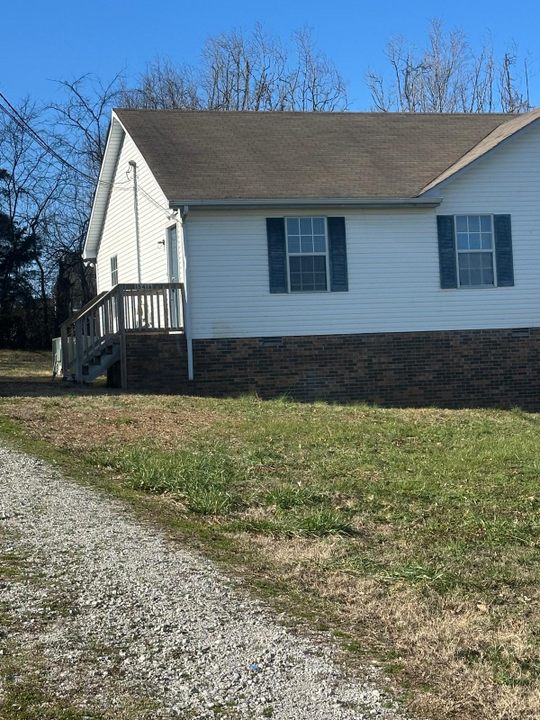 1541 Richmond Rd in Columbia, TN - Building Photo