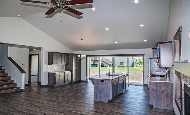 6736 W Buffalo Grass in Rathdrum, ID - Building Photo - Building Photo