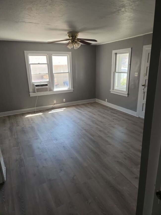 740 Blue Lakes Blvd in Twin Falls, ID - Building Photo - Building Photo