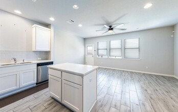 2013 Arendale Dr in Leander, TX - Building Photo - Building Photo
