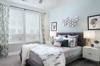 The RED in Cincinnati, OH - Building Photo - Building Photo