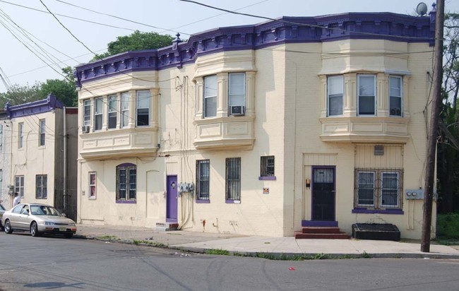 1230 Chestnut St in Camden, NJ - Building Photo - Building Photo