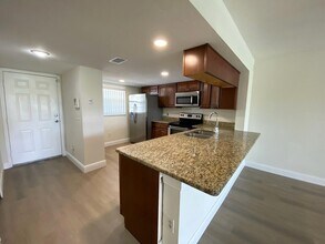 1604 Palm Beach Trace Dr in Royal Palm Beach, FL - Building Photo - Building Photo