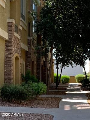 18250 N Cave Creek Rd in Phoenix, AZ - Building Photo