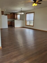 2675 N National Ave in Springfield, MO - Foto de edificio - Building Photo