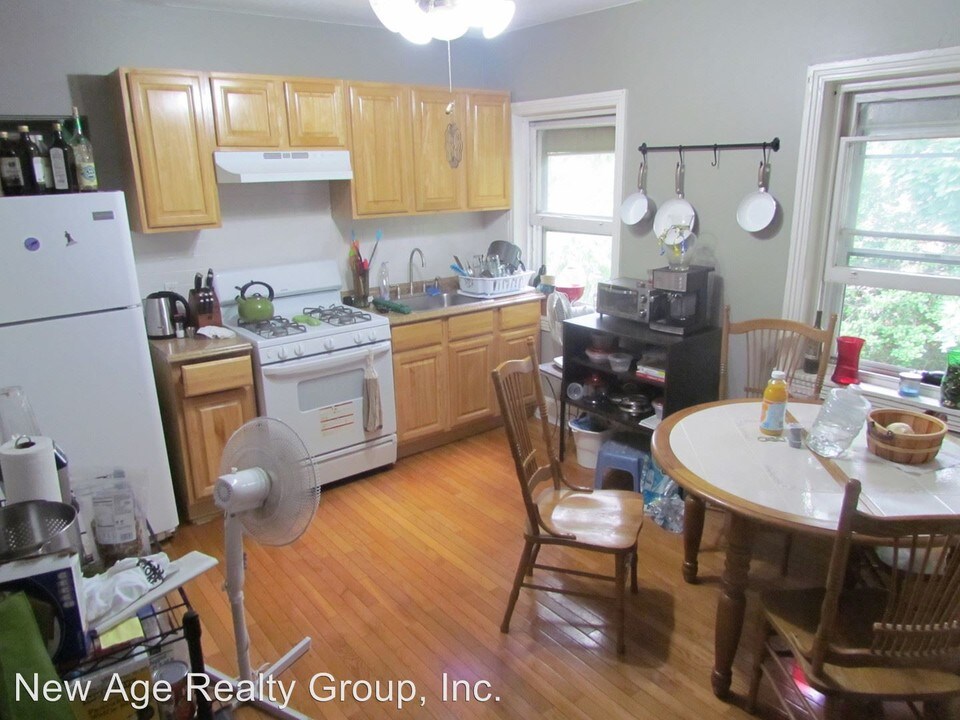 3414 Baring St in Philadelphia, PA - Building Photo