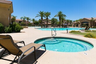 1367 S Country Club Dr in Mesa, AZ - Building Photo - Building Photo
