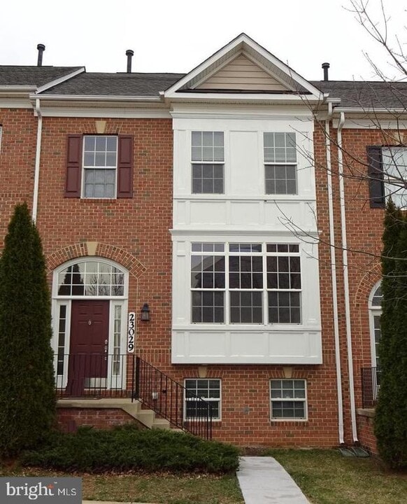 23029 Birch Mead Rd in Clarksburg, MD - Building Photo