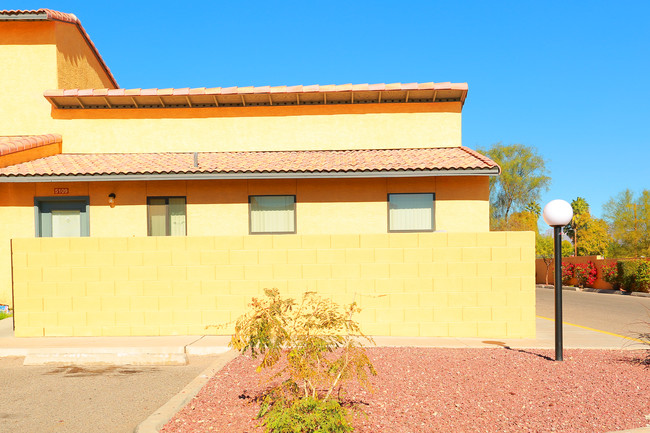 Valle Del Sur in Tucson, AZ - Building Photo - Building Photo