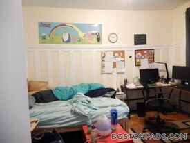 447 Park Dr in Boston, MA - Building Photo