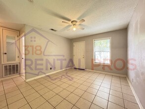 904-906 Sybil Dr in Ruston, LA - Foto de edificio - Building Photo