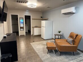 938 E Amelia Ave, Unit 4 in Phoenix, AZ - Building Photo - Building Photo