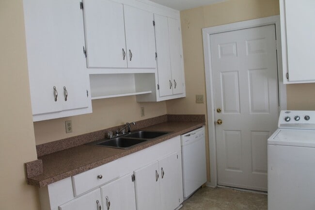 2807 Blossom St in Columbia, SC - Building Photo - Building Photo