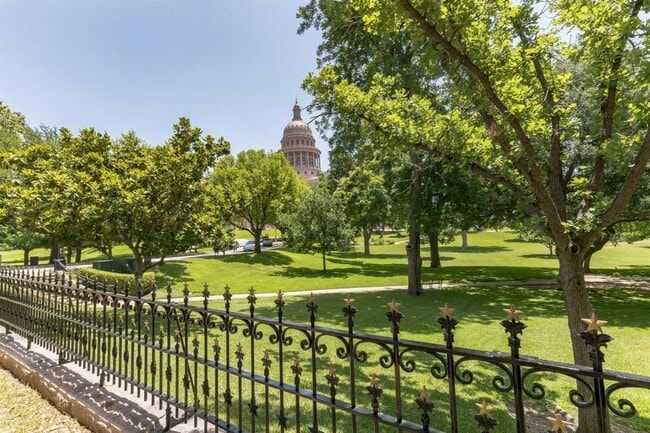 property at 1122 Colorado St