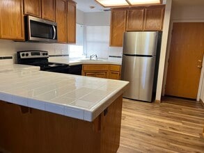 258 Hoffman Ave in Auburn, CA - Building Photo - Building Photo