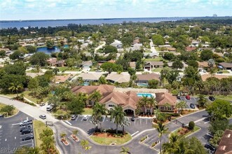 9025 Colby Dr in Ft. Myers, FL - Foto de edificio - Building Photo