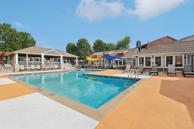 Arbors of Anderson in Cincinnati, OH - Building Photo - Building Photo