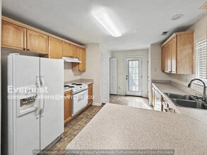 212 St John Dr, Unit 127 in Birmingham, AL - Foto de edificio - Building Photo