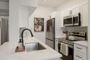 Cortland River Oaks in Houston, TX - Building Photo