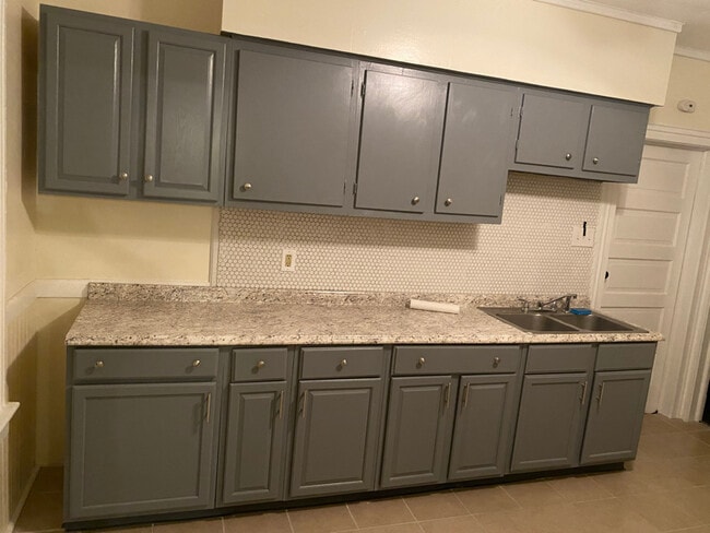 16 Stewart St in Amsterdam, NY - Building Photo - Building Photo