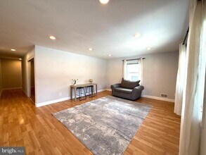 701 N Vermont St in Arlington, VA - Building Photo - Building Photo