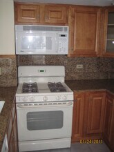 320 Inverrary Ln in Deerfield, IL - Building Photo - Building Photo
