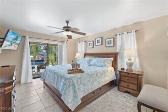 1327 SE 17th St in Cape Coral, FL - Building Photo - Building Photo