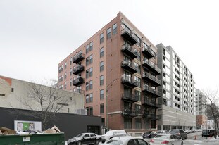 123 Sangamon in Chicago, IL - Building Photo