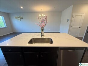 1047 Turnstone Dr in Fogelsville, PA - Building Photo - Building Photo