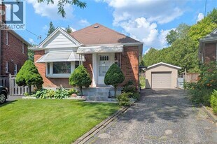 98 Kipling Rd in Hamilton, ON - Building Photo