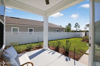 244 Daydream Ave in Yulee, FL - Building Photo - Building Photo